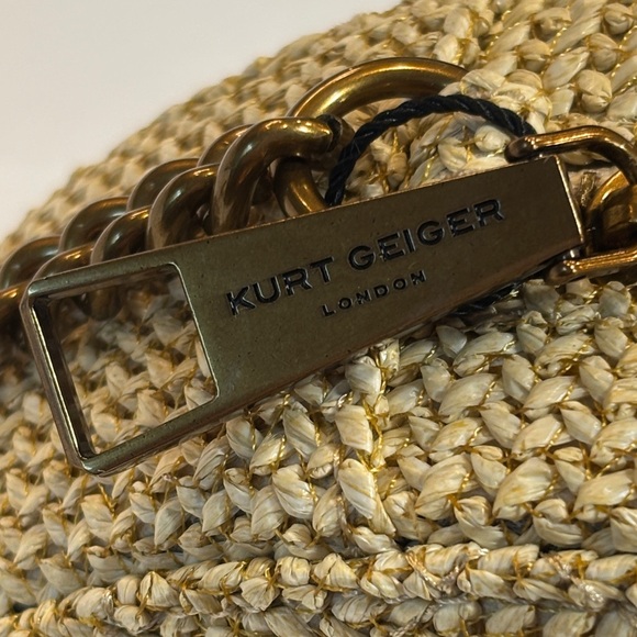 Kurt Geiger Kensington Heart Crossbody Bag Beige Straw Gold Chain NWT - Picture 12 of 15